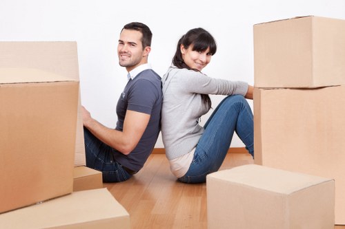 Careful loading and protection for furniture transport